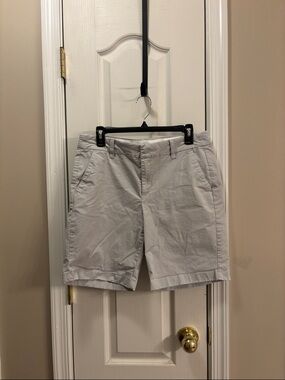 Womems J Crew light grey Casual Shorts. Size 10